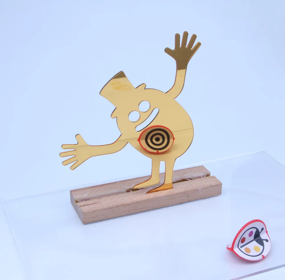 The Oddly-Shaped Mirror