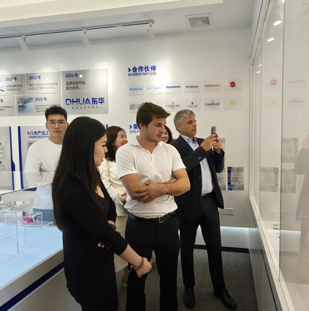 Customer visits the showroom 1