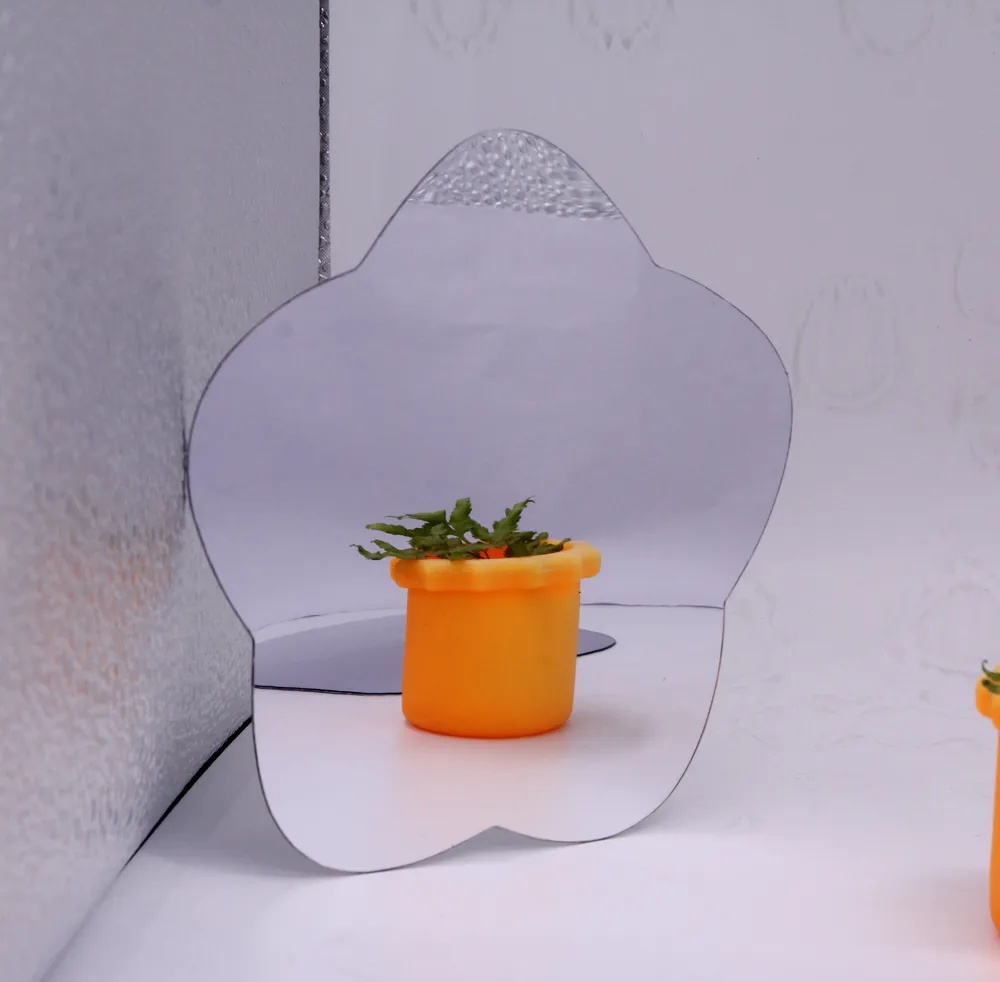 Five-Pointed Star-Shaped Mirror