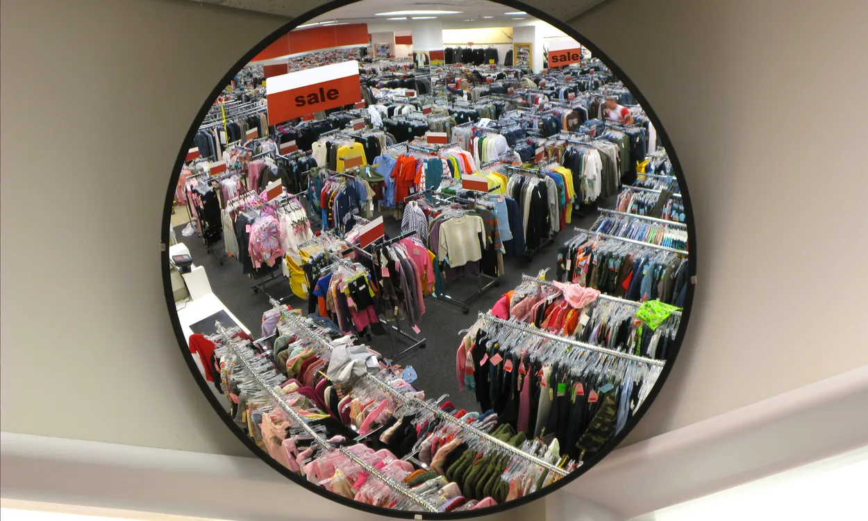 Indoor Wide-Angle Mirror