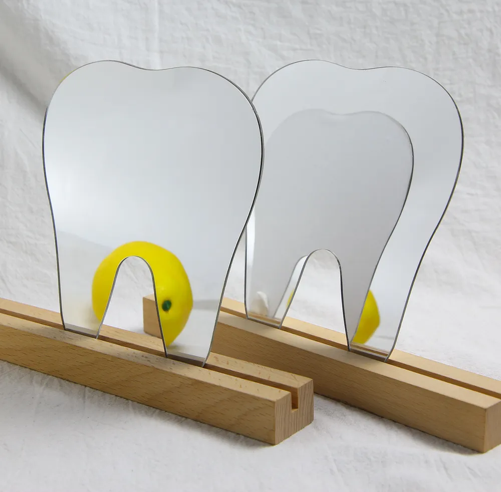 Tooth-Shaped Mirror