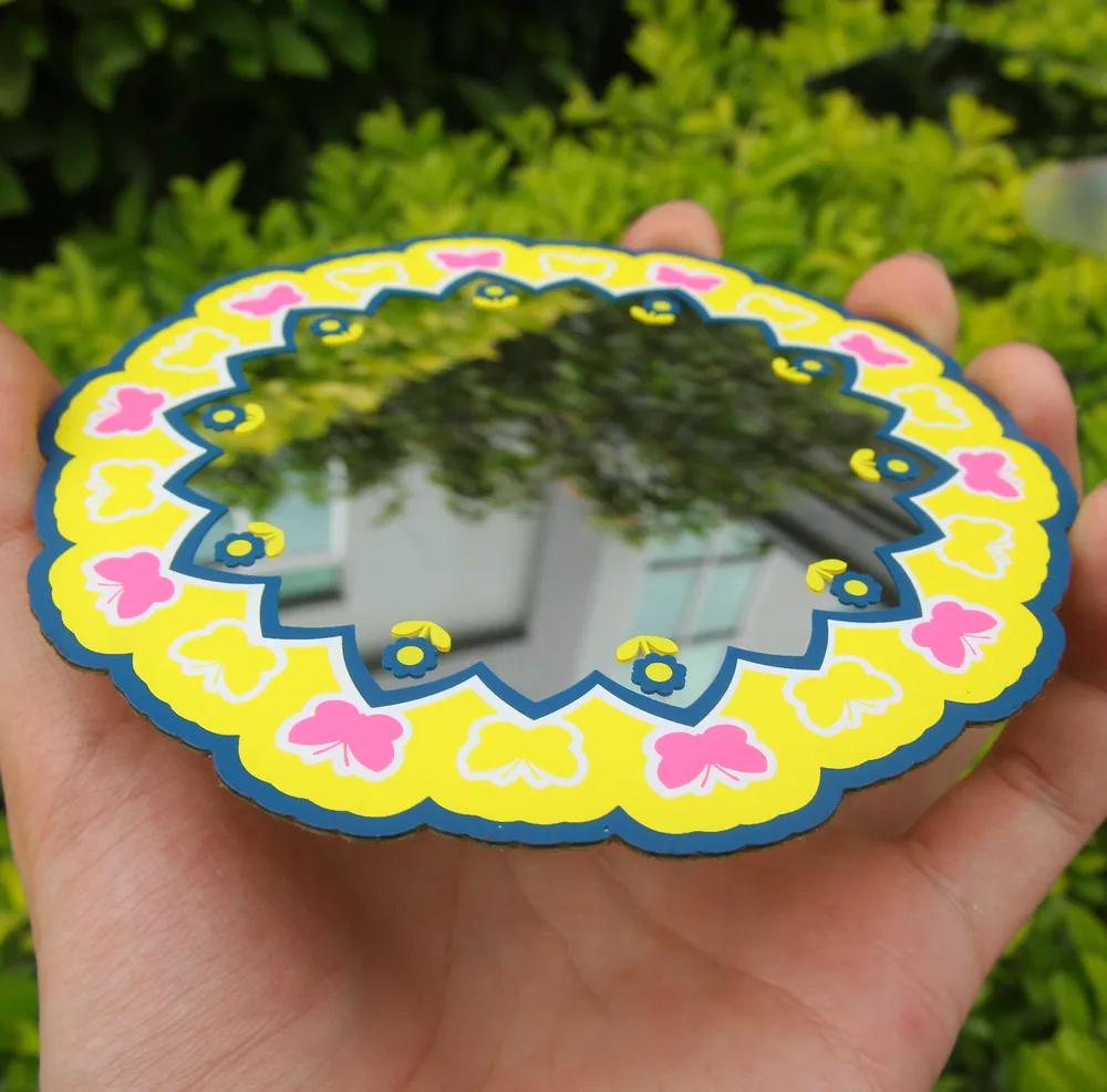 Printing intricate border patterns on the mirror surface 1