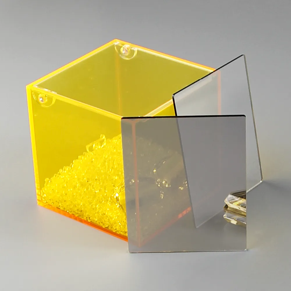 Brown semi-transparent mirror Light transmittance 35% - 40% example photo