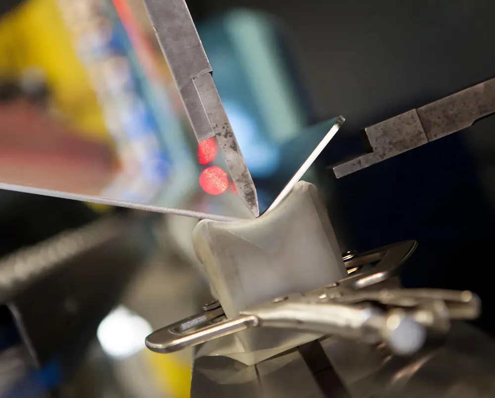 Impact Resistance Test for Acrylic Mirrors