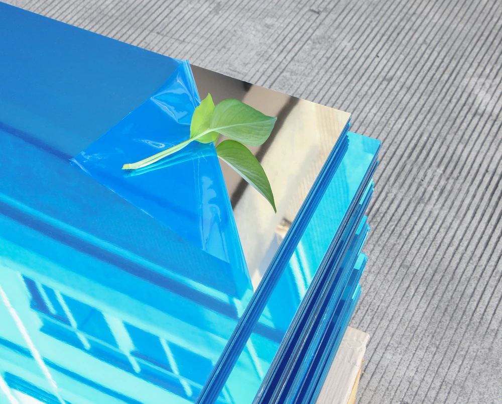 Large mirrors sheet made of PC material