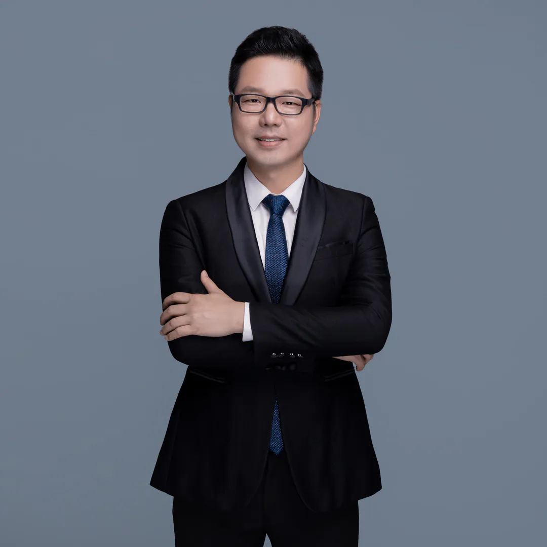 Salesperson Rock Chung