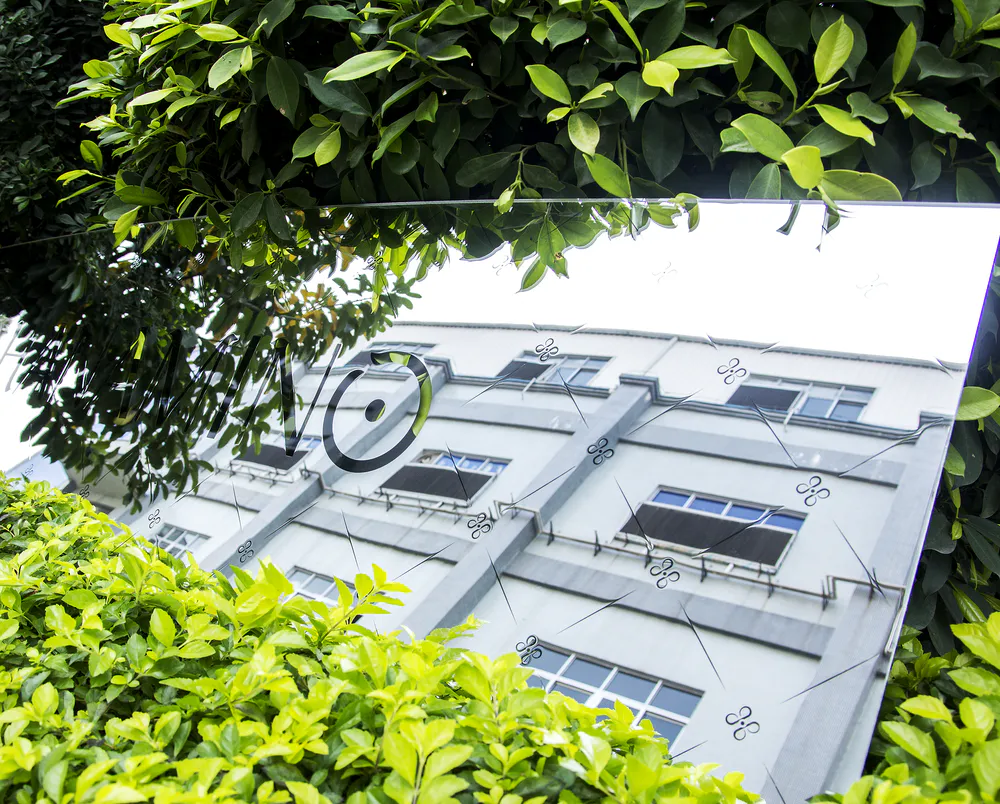 The plastic mirror have a glass-like finish