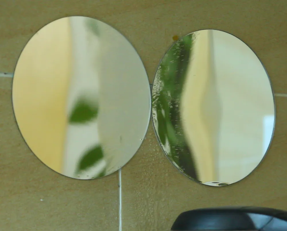 Two mirrors are undergoing an anti-fog test