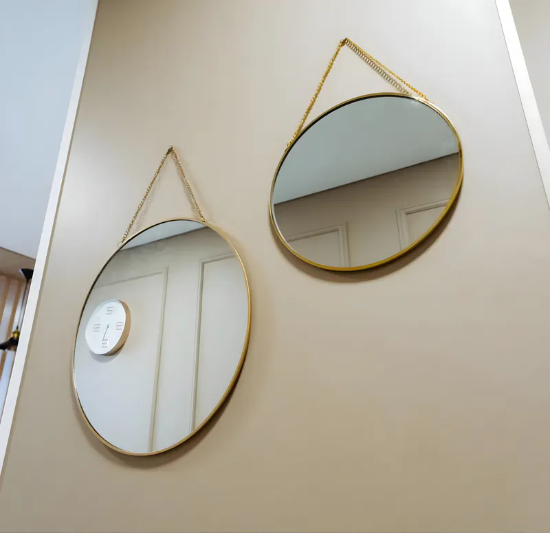 hanging mirror page cover