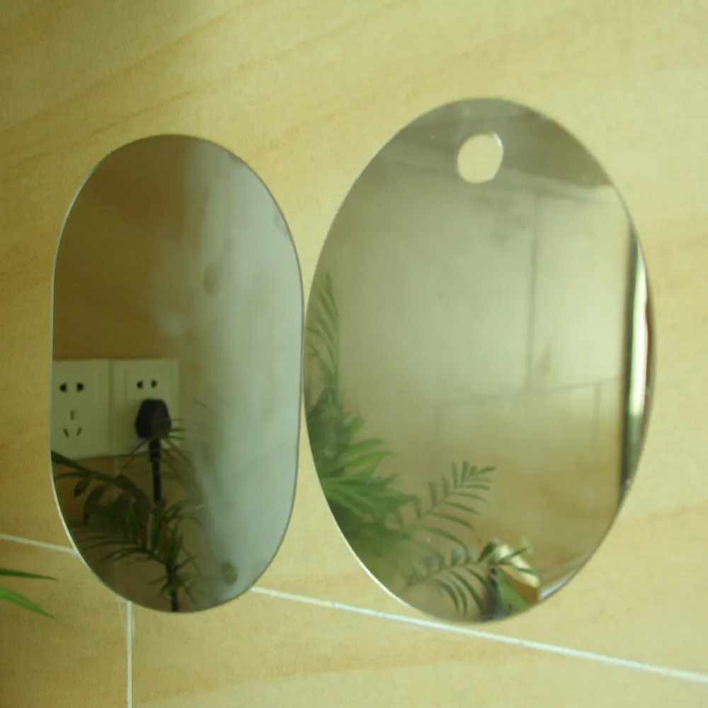 Anti-fog test of ordinary mirror (left) and anti-fog mirror (right) image 1
