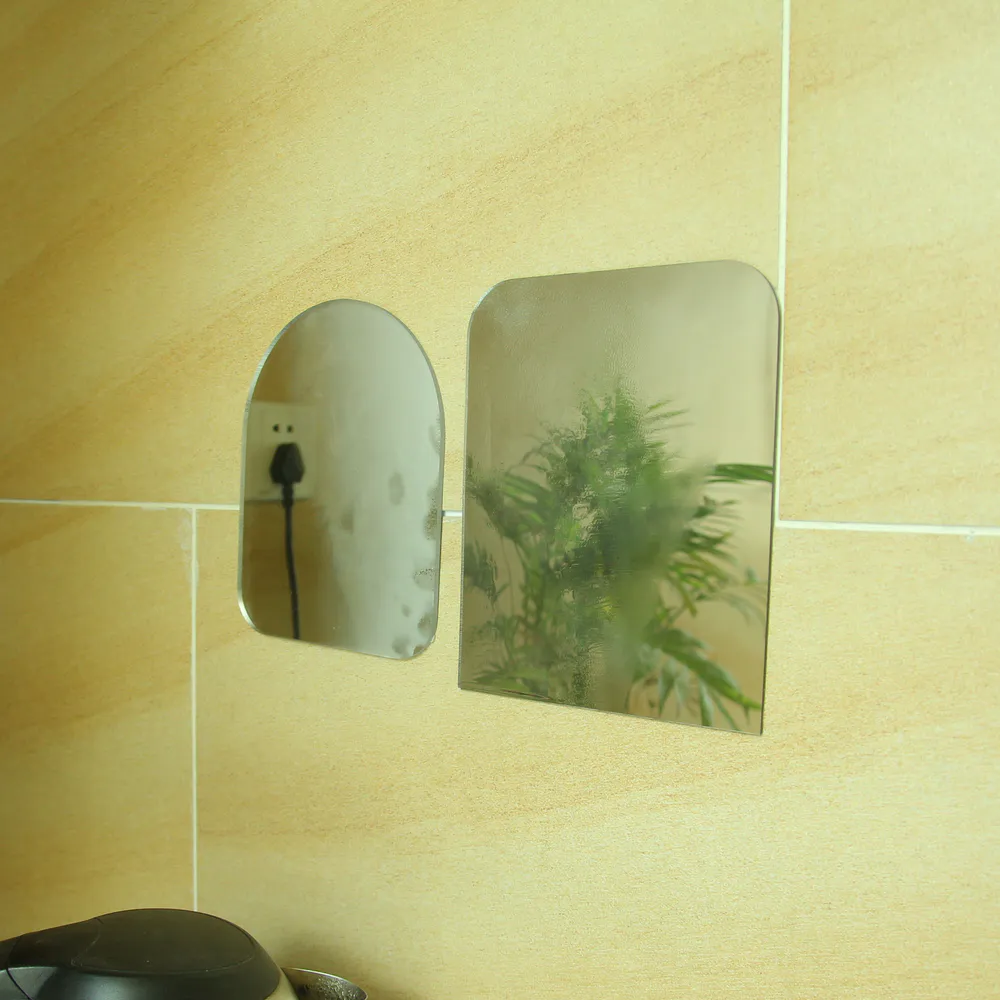 Anti-fog test of ordinary mirror (left) and anti-fog mirror (right) image 3