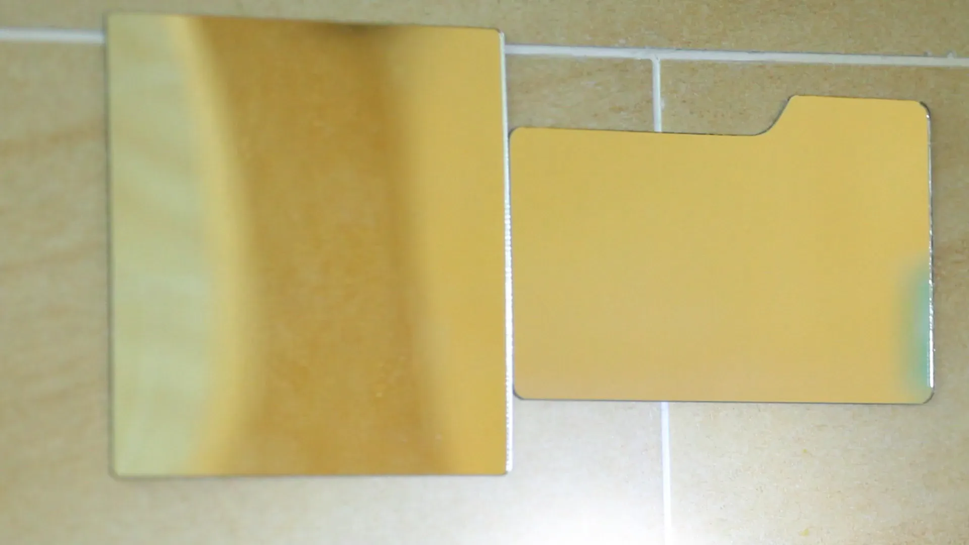 The anti-fog effect of mirrors under lighting comparison video cover