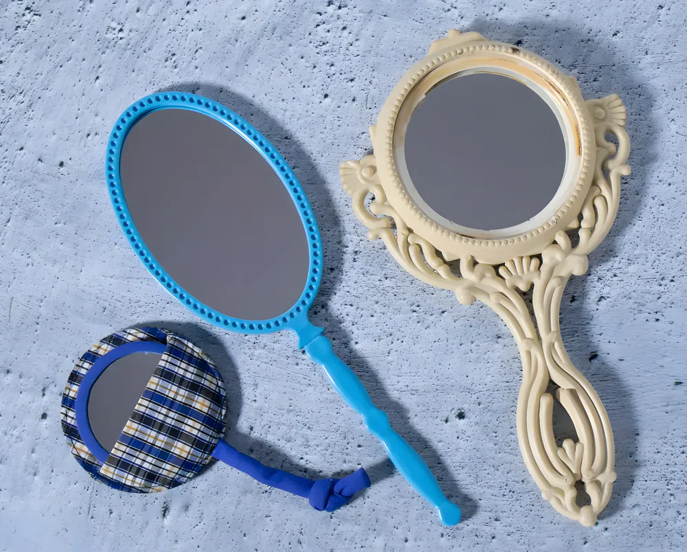 Three Different Types of Handheld Mirrors
