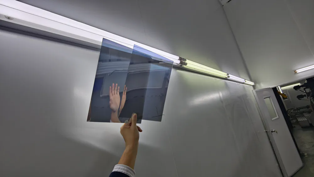 Acrylic two-way mirror with 60% reflectivity and 40% light transmission