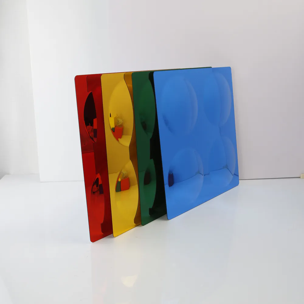 Four-in-one bubble mirror images