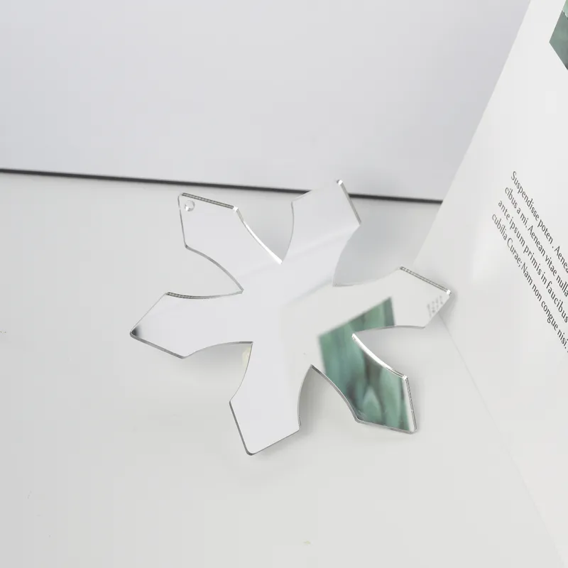 Snowflake‑shaped acrylic mirror