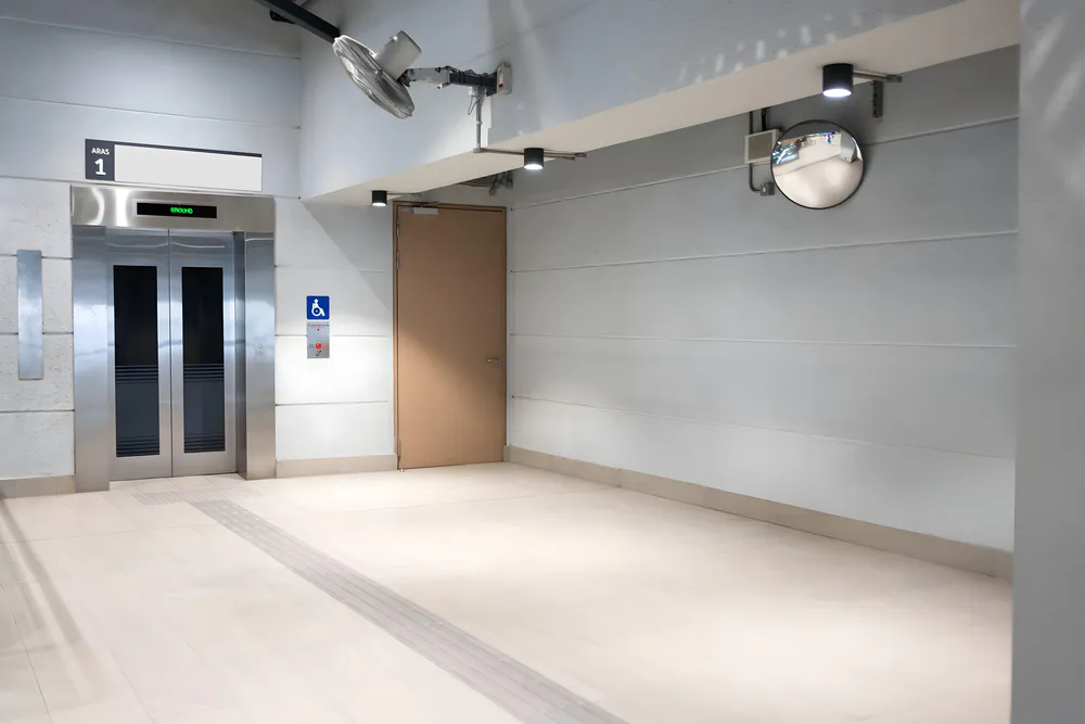 The convex mirror hanging on the lowest floor of the hospital