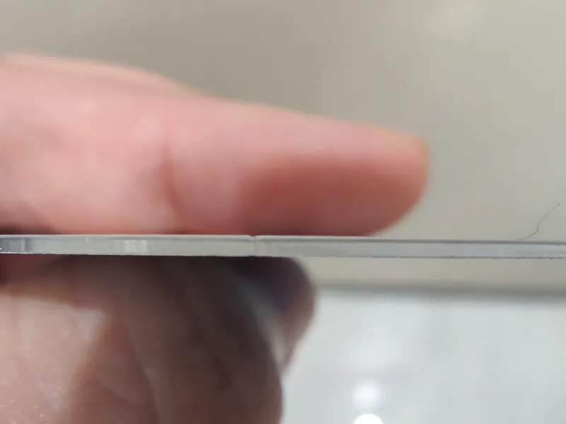 1mm acrylic mirror edge‑finishing close‑up image