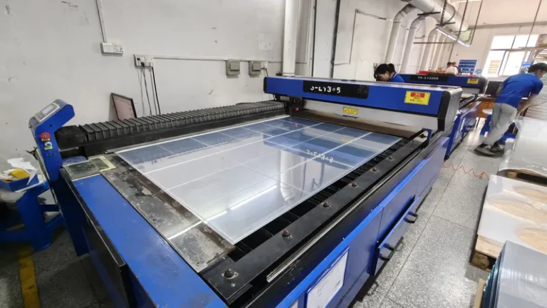 Laser cutting workbench