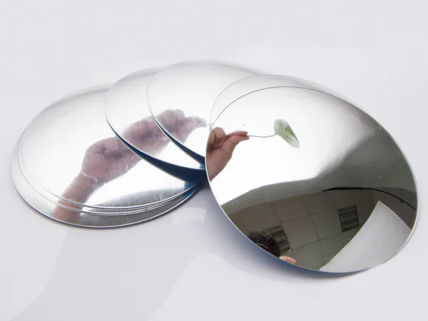Round convex mirror image