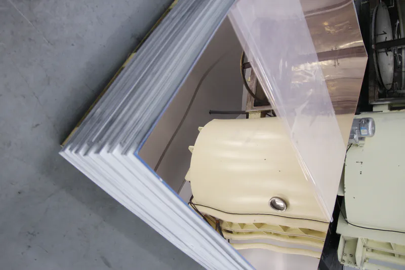 The differences in rose gold acrylic mirrors under different shooting methods and different lighting conditions 2