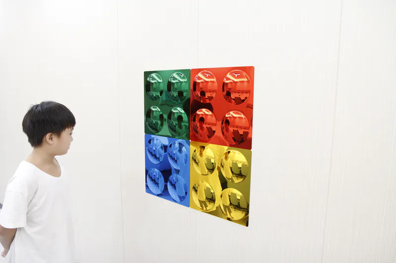 Children room bubble mirror