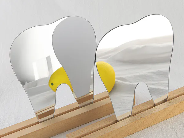 Tooth-shaped PETG mirror